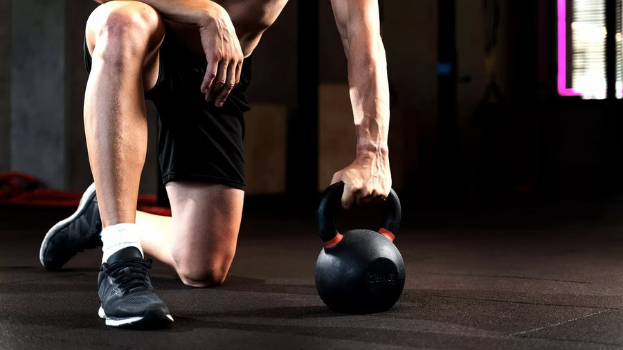 5 ejercicios con Kettlebells para trabajar en casa
